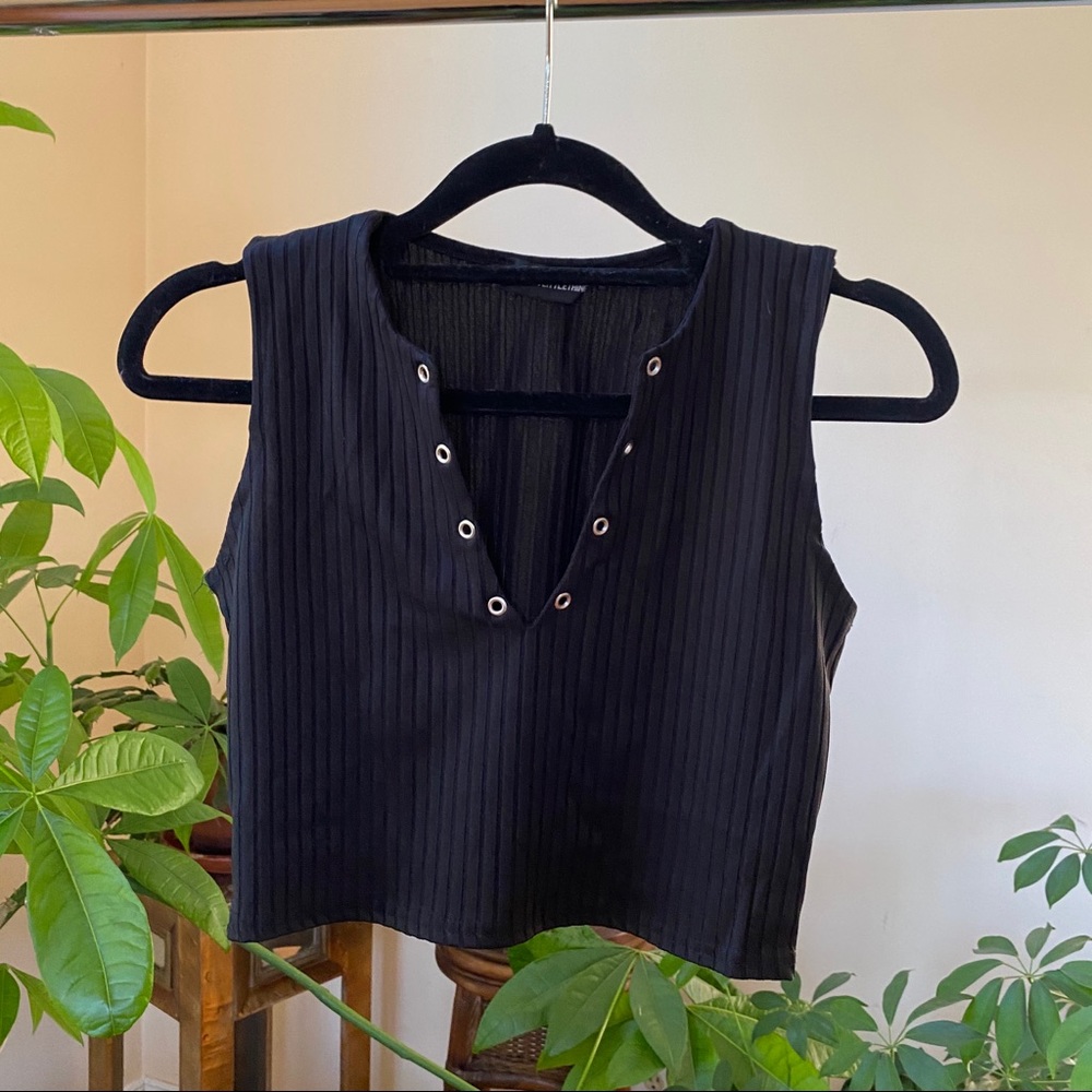 V-neck Crop Top